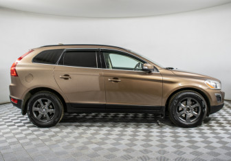 Подержанный автомобиль Volvo XC60 2012 года (4 фото)