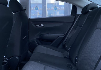 Подержанный автомобиль Kia Rio Sedan 2020 года (20 фото)