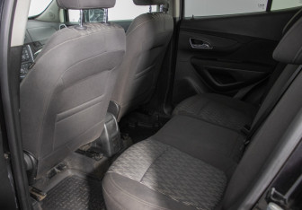 Подержанный автомобиль Opel Mokka 2014 года (11 фото)