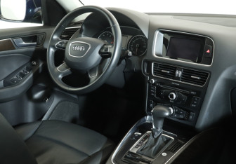 Подержанный автомобиль Audi Q5 2016 года (6 фото)