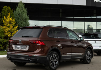 Подержанный автомобиль Volkswagen Tiguan 2021 года (4 фото)