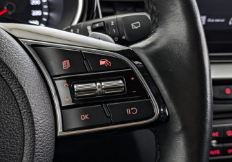 Подержанный автомобиль Kia Ceed Hatchback 2022 года (28 фото)