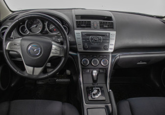 Подержанный автомобиль Mazda 6 Liftback 2007 года (13 фото)