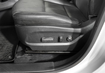 Подержанный автомобиль Hyundai Santa Fe 2015 года (18 фото)