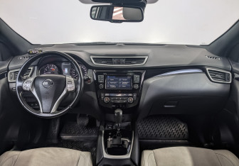 Подержанный автомобиль Nissan Qashqai 2016 года (14 фото)