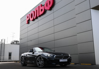 Подержанный автомобиль BMW Z4 Roadster 2020 года (24 фото)