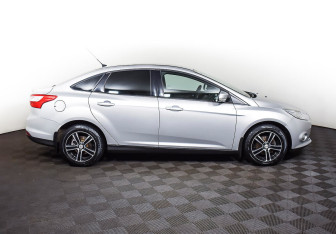 Подержанный автомобиль Ford Focus Sedan 2014 года (4 фото)