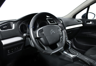 Подержанный автомобиль Citroen C4 Sedan 2019 года (10 фото)