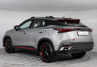 Подержанный автомобиль Omoda C5 2023 года (7 фото)