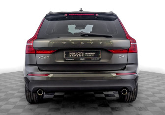 Подержанный автомобиль Volvo XC60 2020 года (6 фото)