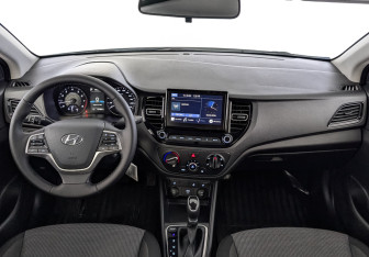 Подержанный автомобиль Hyundai Solaris Sedan 2021 года (14 фото)