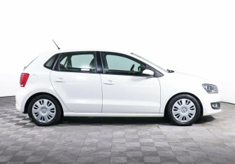 Подержанный автомобиль Volkswagen Polo Hatchback 2011 года (4 фото)