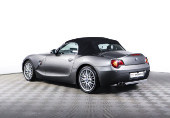 Подержанный автомобиль BMW Z4 Roadster 2004 года (14 фото)