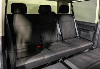 Подержанный автомобиль Volkswagen Caravelle 2017 года (14 фото)