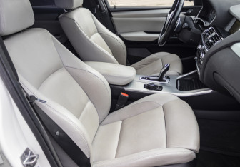 Подержанный автомобиль BMW X3 2016 года (16 фото)
