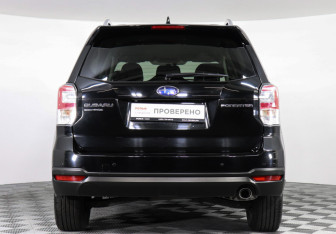 Подержанный автомобиль Subaru Forester Suv 2016 года (6 фото)