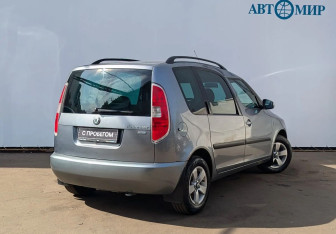 Подержанный автомобиль Skoda Roomster 2009 года (5 фото)