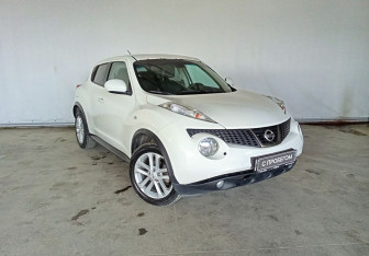 Подержанный автомобиль Nissan Juke 2011 года (3 фото)