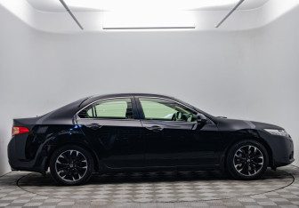 Подержанный автомобиль Honda Accord Sedan 2012 года (4 фото)
