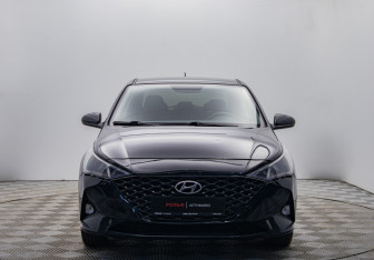 Подержанный автомобиль Hyundai Solaris Sedan 2021 года (8 фото)
