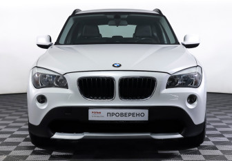Подержанный автомобиль BMW X1 2011 года (2 фото)