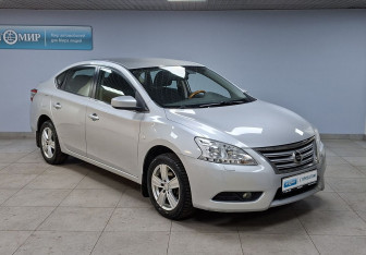 Подержанный автомобиль Nissan Sentra Sedan 2014 года (3 фото)