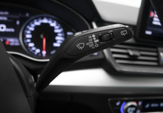 Подержанный автомобиль Audi Q5 2020 года (17 фото)