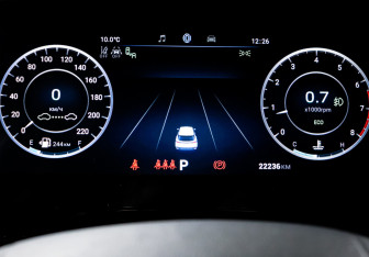 Подержанный автомобиль Omoda C5 2023 года (11 фото)