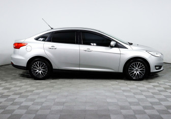 Подержанный автомобиль Ford Focus Sedan 2016 года (4 фото)