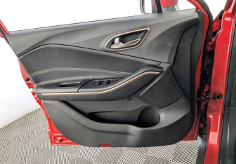 Подержанный автомобиль Москвич 3е 2023 года (19 фото)