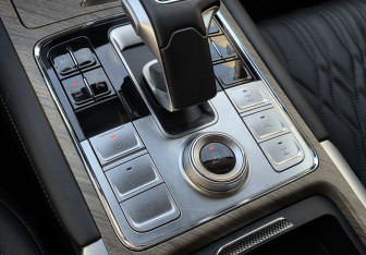 Подержанный автомобиль Tank 500 2023 года (15 фото)