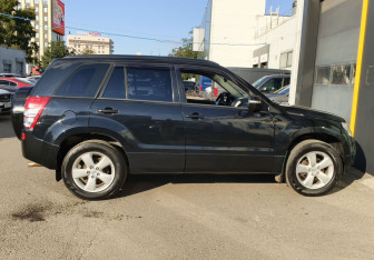 Подержанный автомобиль Suzuki Grand Vitara 2008 года (4 фото)