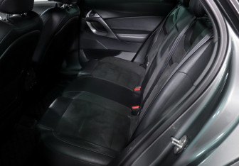 Подержанный автомобиль Citroen DS5 2012 года (10 фото)