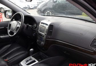 Подержанный автомобиль Hyundai Santa Fe 2011 года (7 фото)
