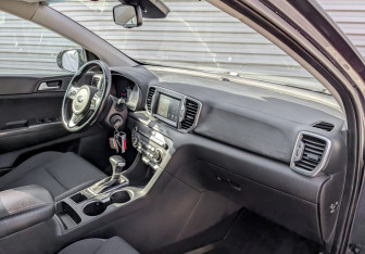 Подержанный автомобиль Kia Sportage 2017 года (11 фото)