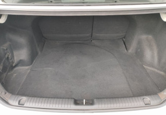 Подержанный автомобиль Kia Rio Sedan 2012 года (12 фото)