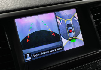 Подержанный автомобиль Nissan Pathfinder 2014 года (16 фото)