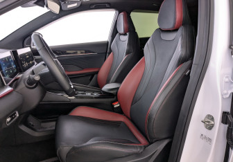 Подержанный автомобиль Geely Coolray 2024 года (26 фото)