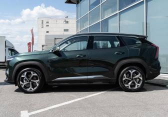 Новый Geely Atlas 2025 (10 фото)