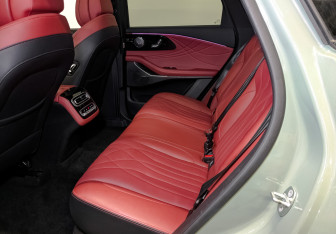 Подержанный автомобиль Exeed RX 2024 года (11 фото)