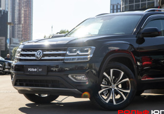 Подержанный автомобиль Volkswagen Teramont 2018 года (19 фото)