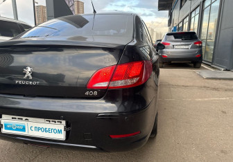 Подержанный автомобиль Peugeot 408 2013 года (7 фото)
