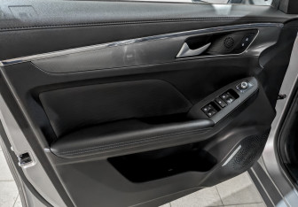 Подержанный автомобиль Haval Jolion 2023 года (18 фото)