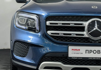 Подержанный автомобиль Mercedes-Benz GLB 2021 года (16 фото)