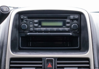 Подержанный автомобиль Honda CR-V 2005 года (14 фото)