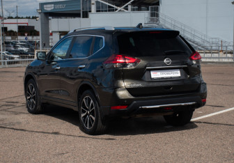Подержанный автомобиль Nissan X-Trail 2020 года (8 фото)