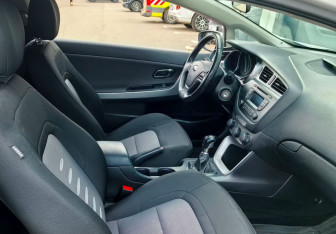 Подержанный автомобиль Kia Ceed Hatchback 2014 года (10 фото)