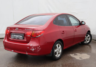 Подержанный автомобиль Hyundai Elantra Sedan 2007 года (4 фото)