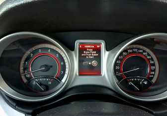 Подержанный автомобиль Dodge Journey 2014 года (24 фото)