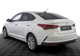 Подержанный автомобиль Hyundai Solaris Sedan 2021 года (7 фото)